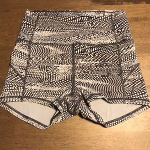 Lululemon In The Movement Everlux Shorts Size 4